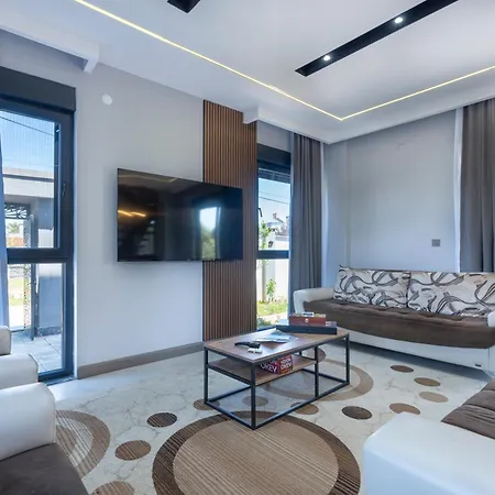 Zirve Premium - Luxury Vacation With Private Pool Villa Kocaeyuep