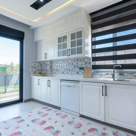 Villa Zirve Premium - Luxury Vacation With Private Pool Kocaeyuep